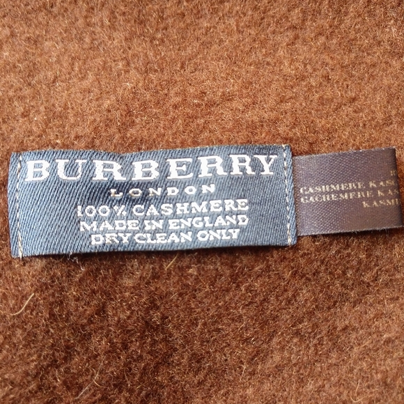 Burberry Cashmere Scarf - Picture 4 of 4